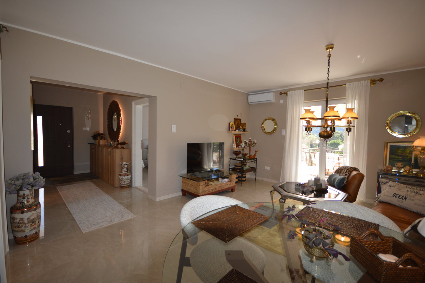 Large House In Kumbor Consisting Of 3 Separate Apartments