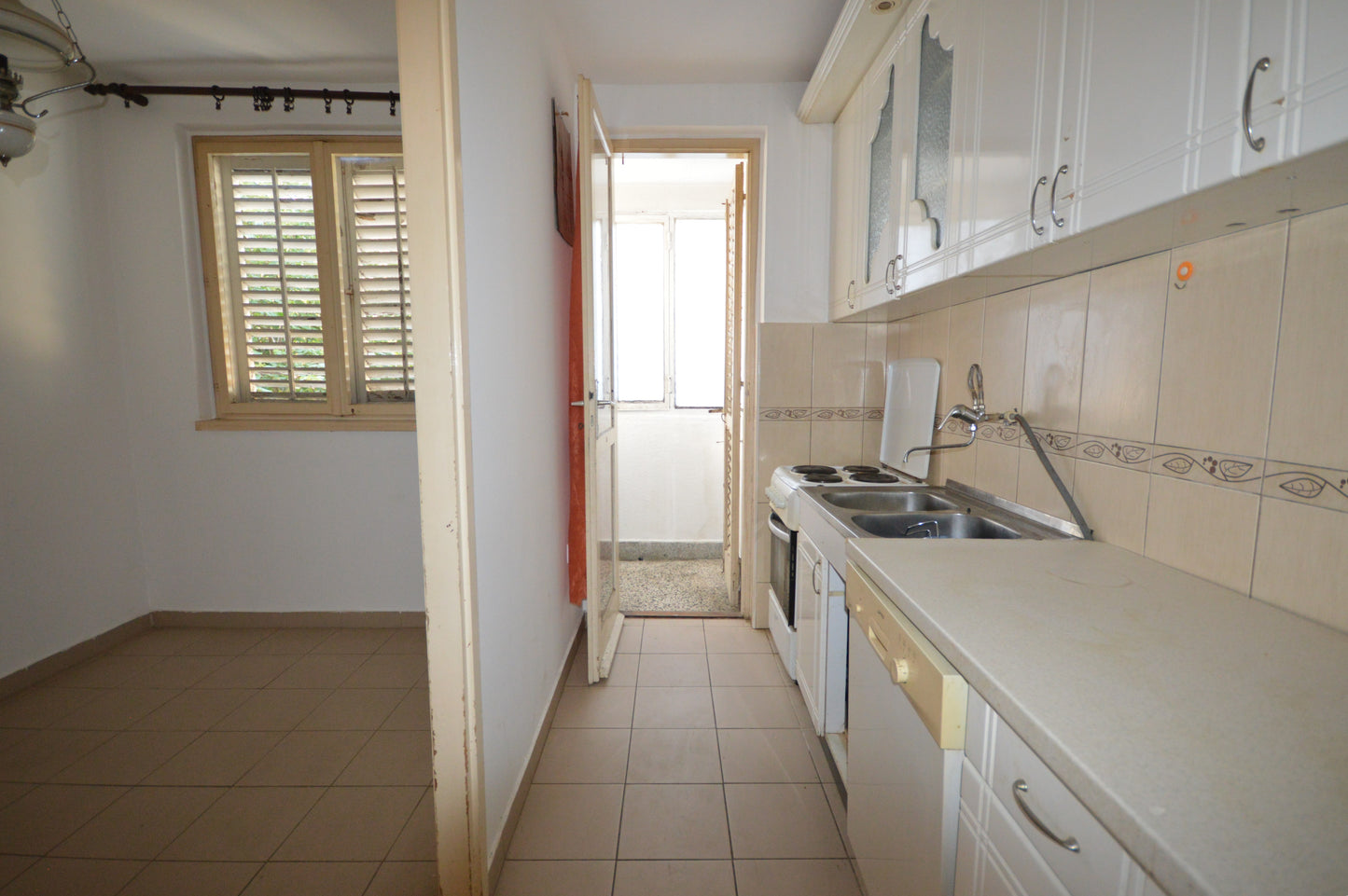 1 Bedroom Apartment For Renovation Overlooking The Sea In The Heart Of Herceg Novi