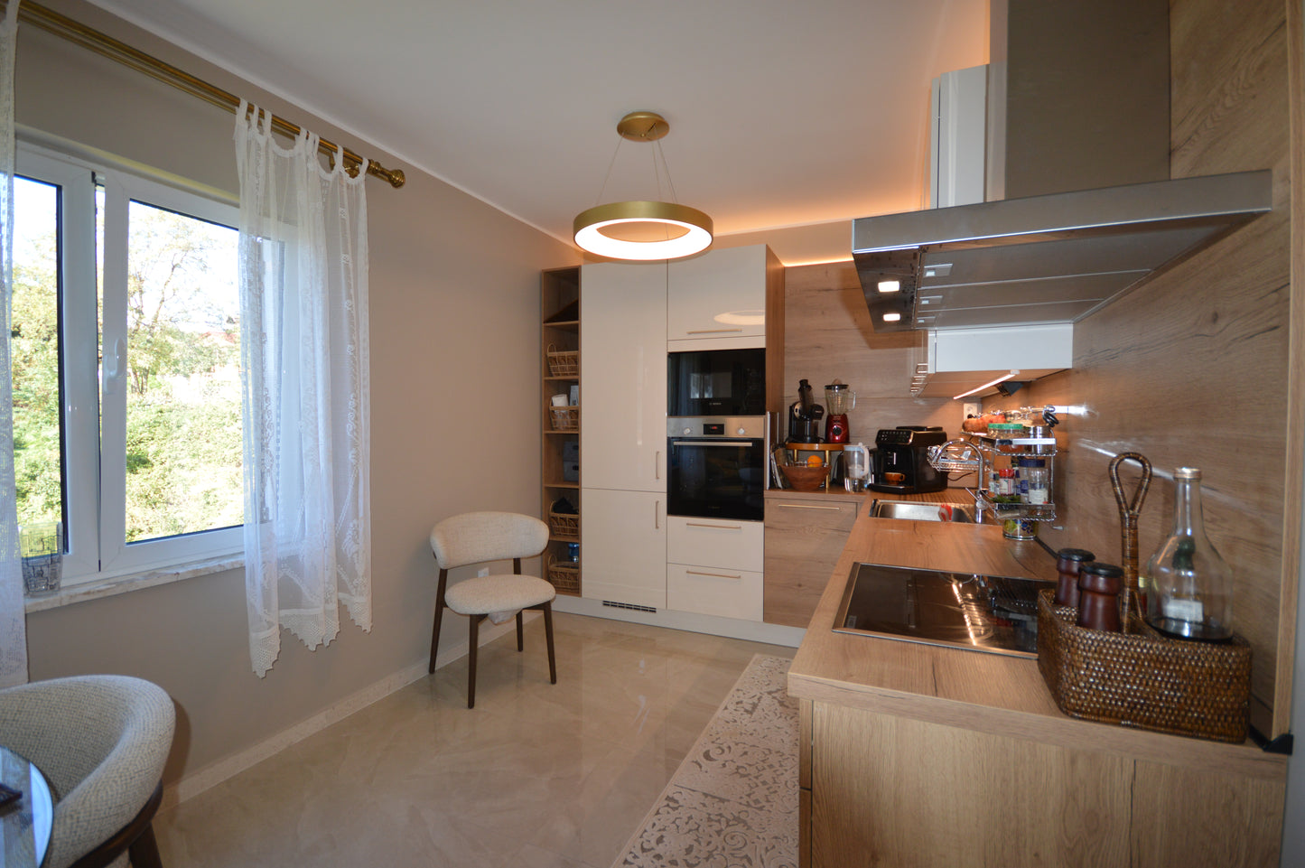 Large House In Kumbor Consisting Of 3 Separate Apartments