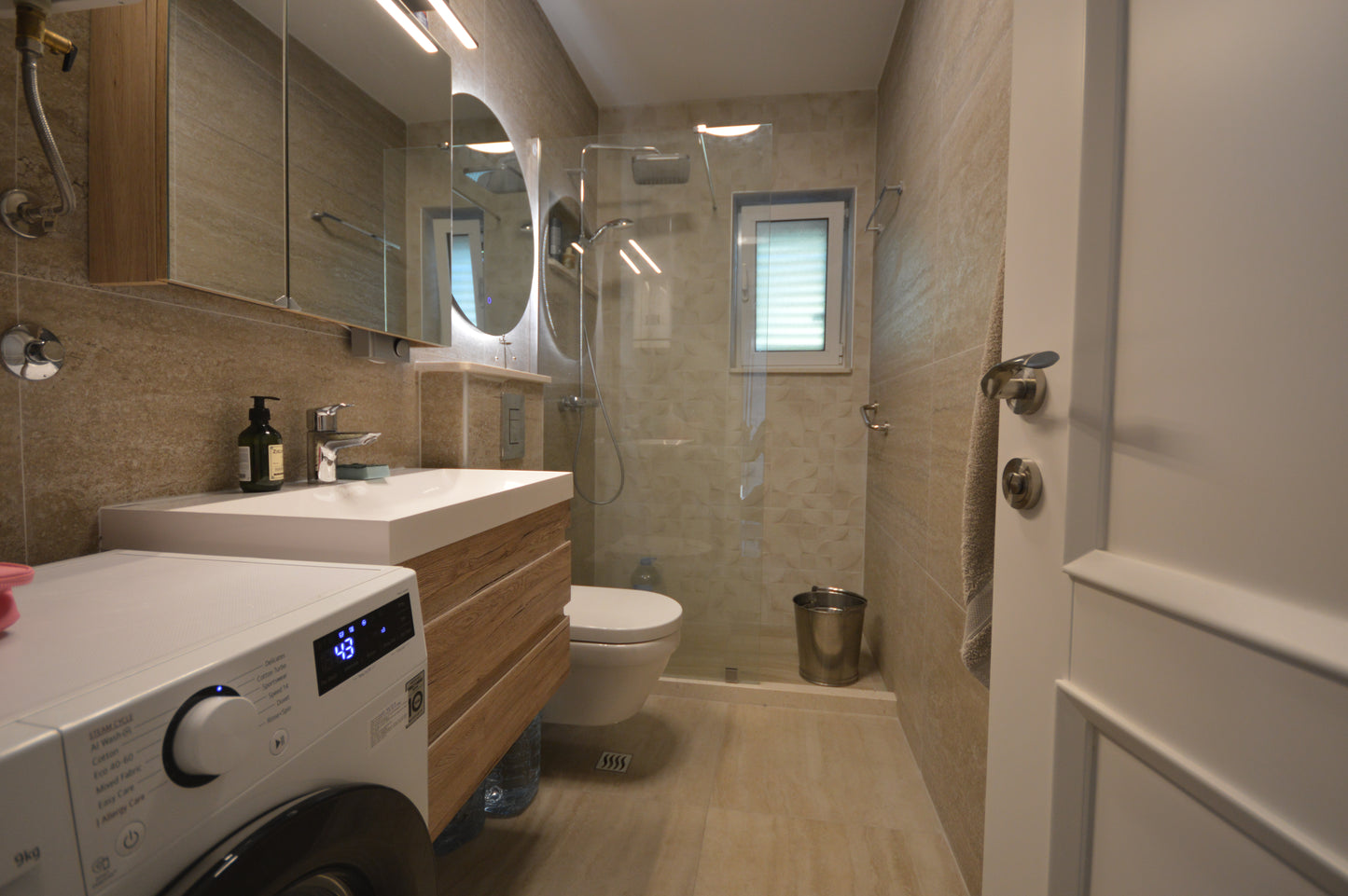 Large House In Kumbor Consisting Of 3 Separate Apartments