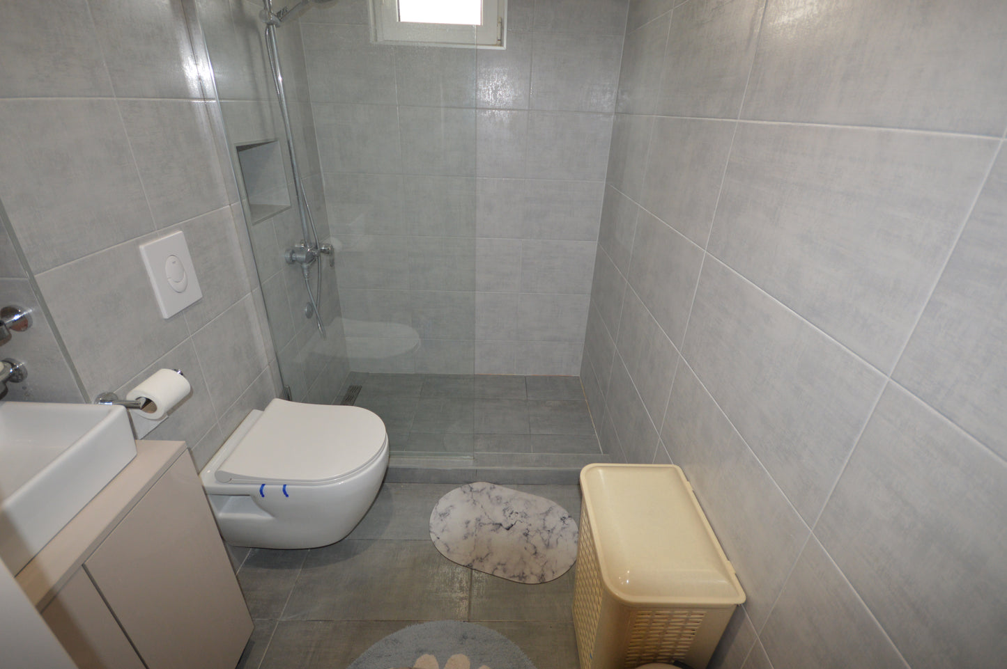 Fully Renovated Modern Apartment 50m From The Sea In Igalo