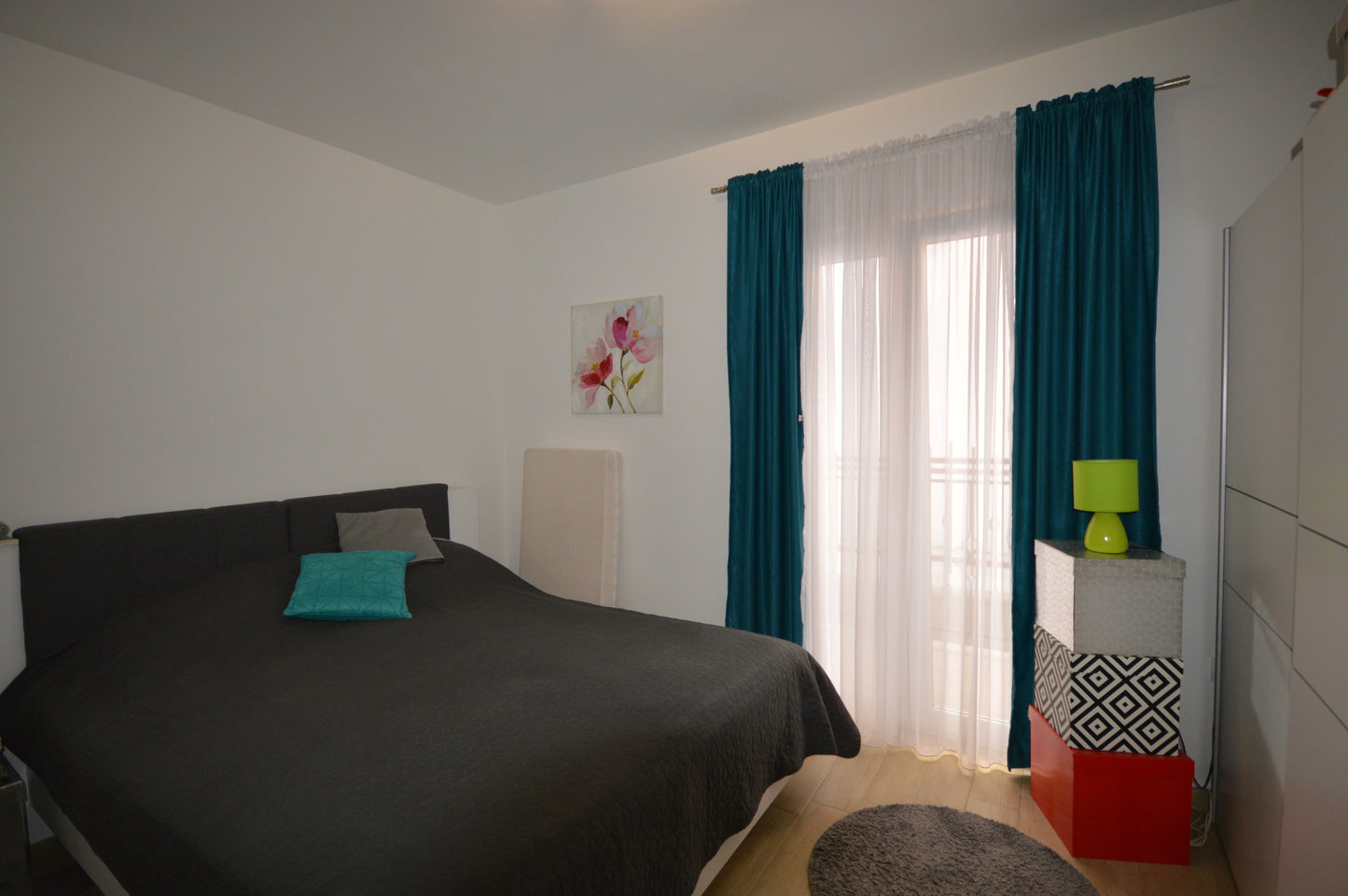 Spacious 2 Bedroom Apartment Close To The Sea In Djenovici