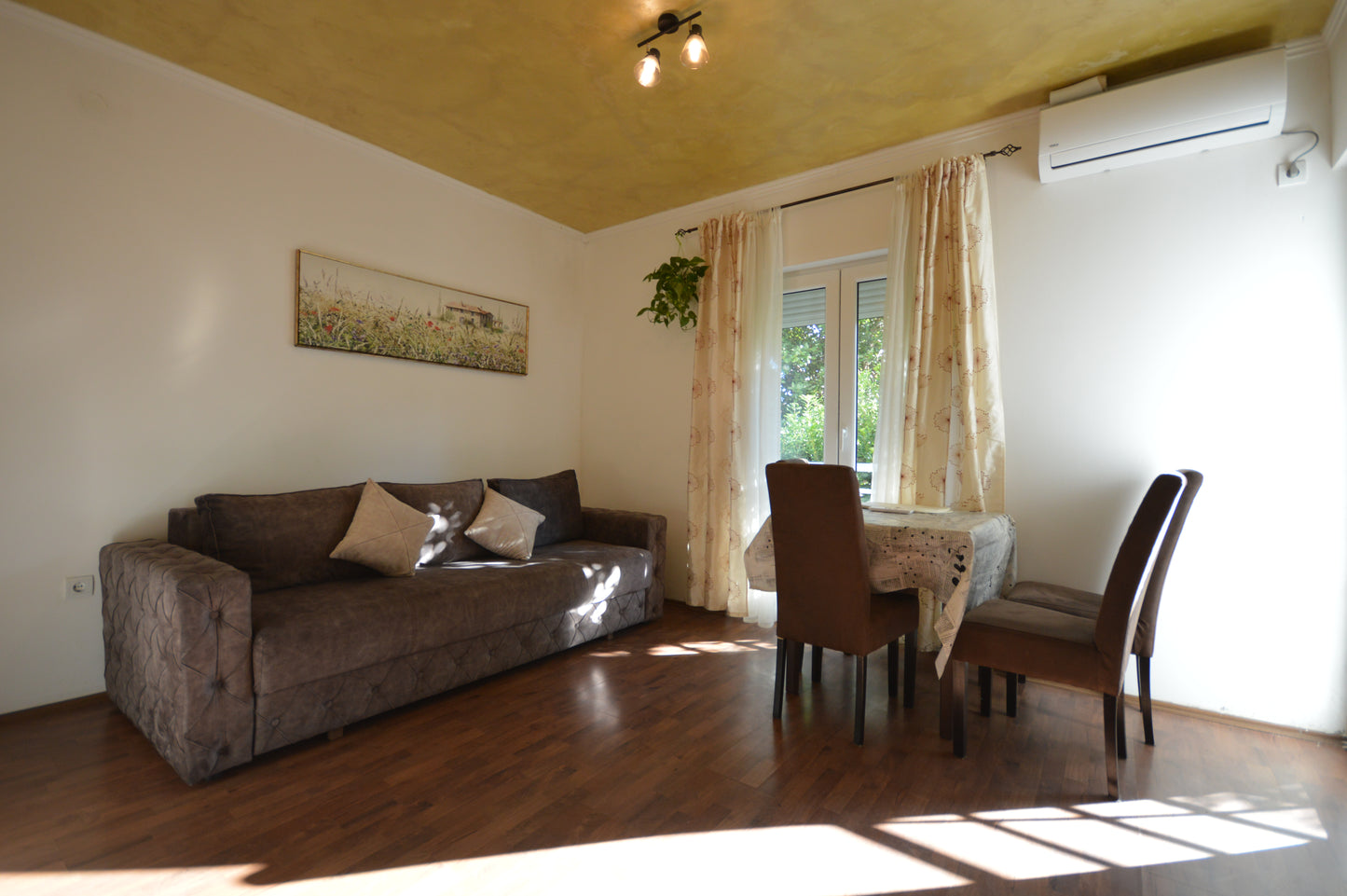 1 Bedroom Apartment Just 30m From The Sea In Djenovici