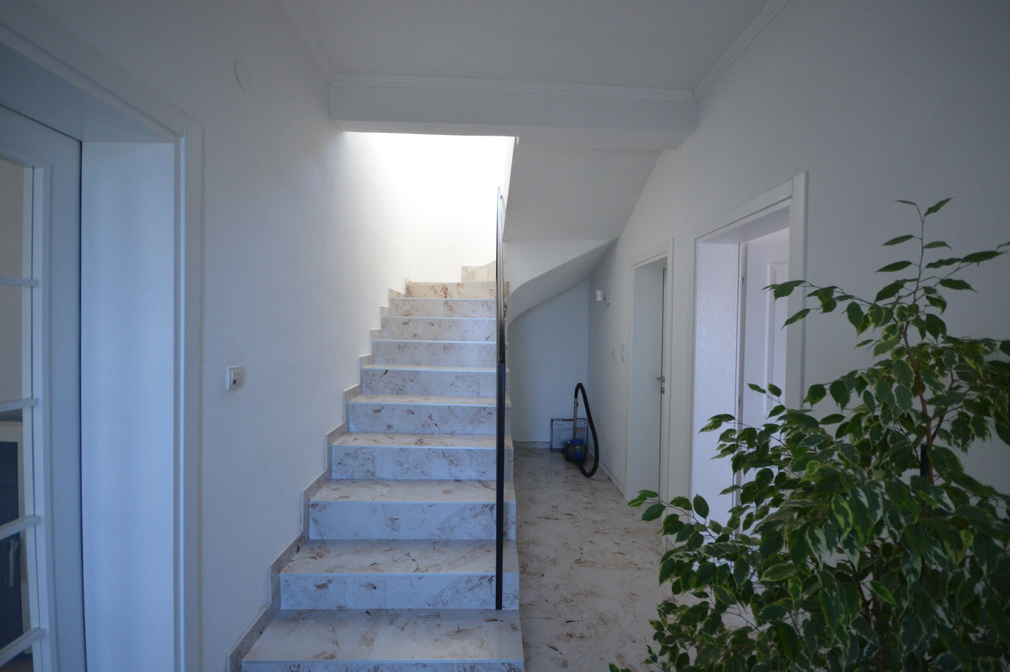 Modern, New 4 Bedroom House In Podi With Large Plot And Parking