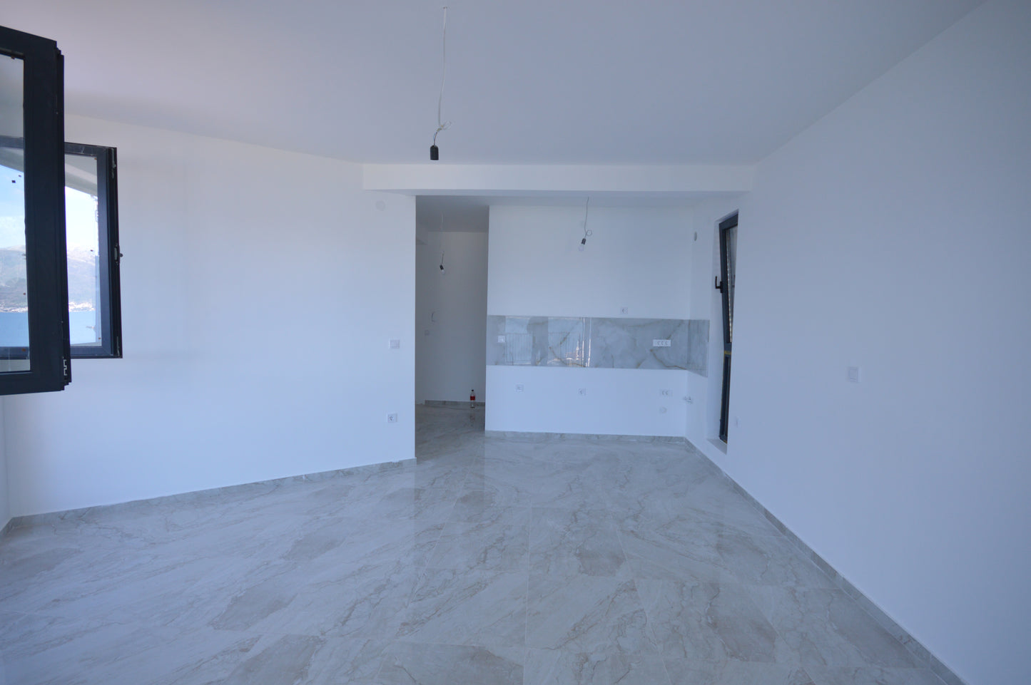 4 Apartments In New Building With Lift 200m From The Sea In Bijela