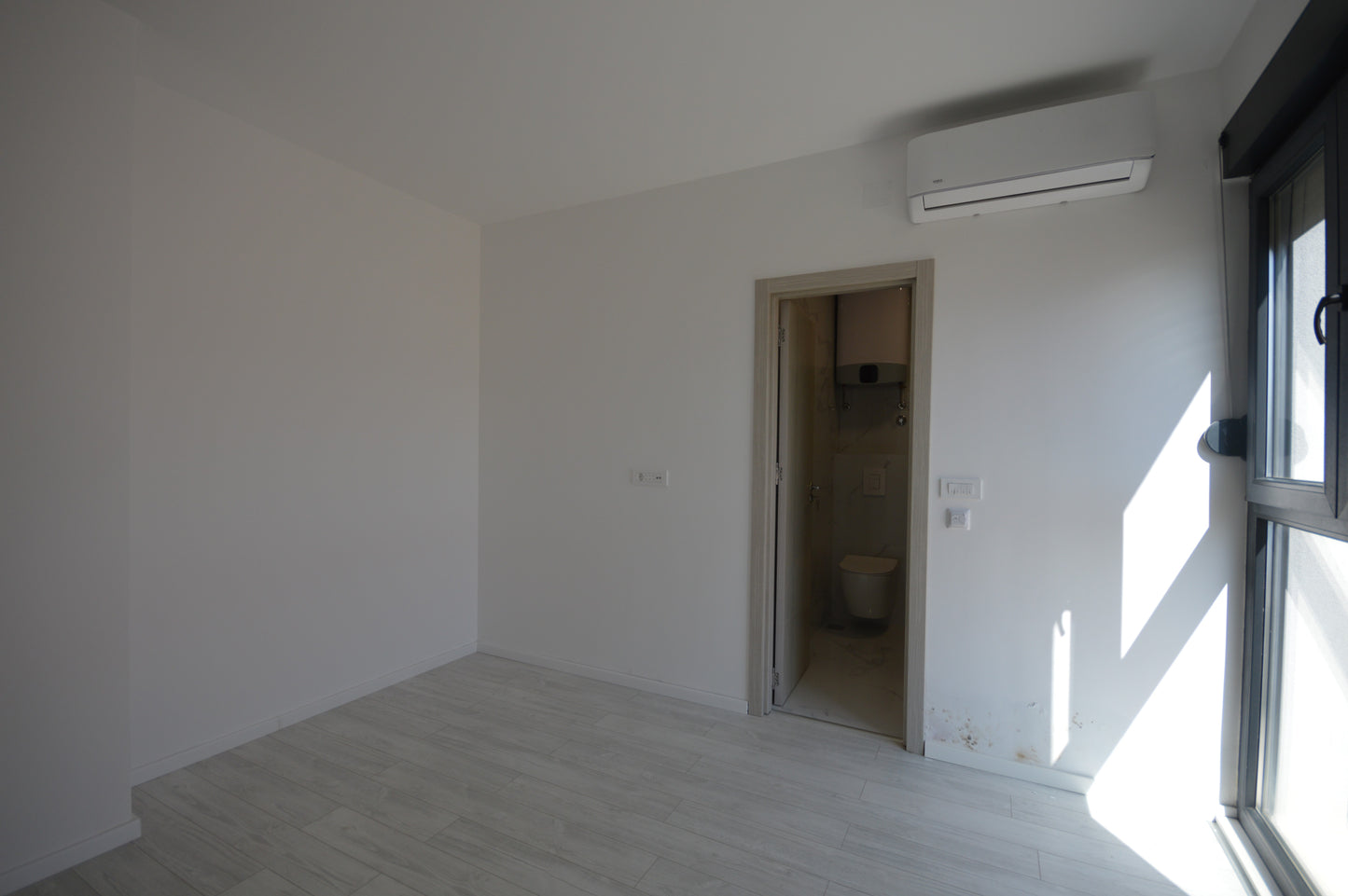 Large 2 Bedroom Apartment With 2 Parking Spaces In Djenovici