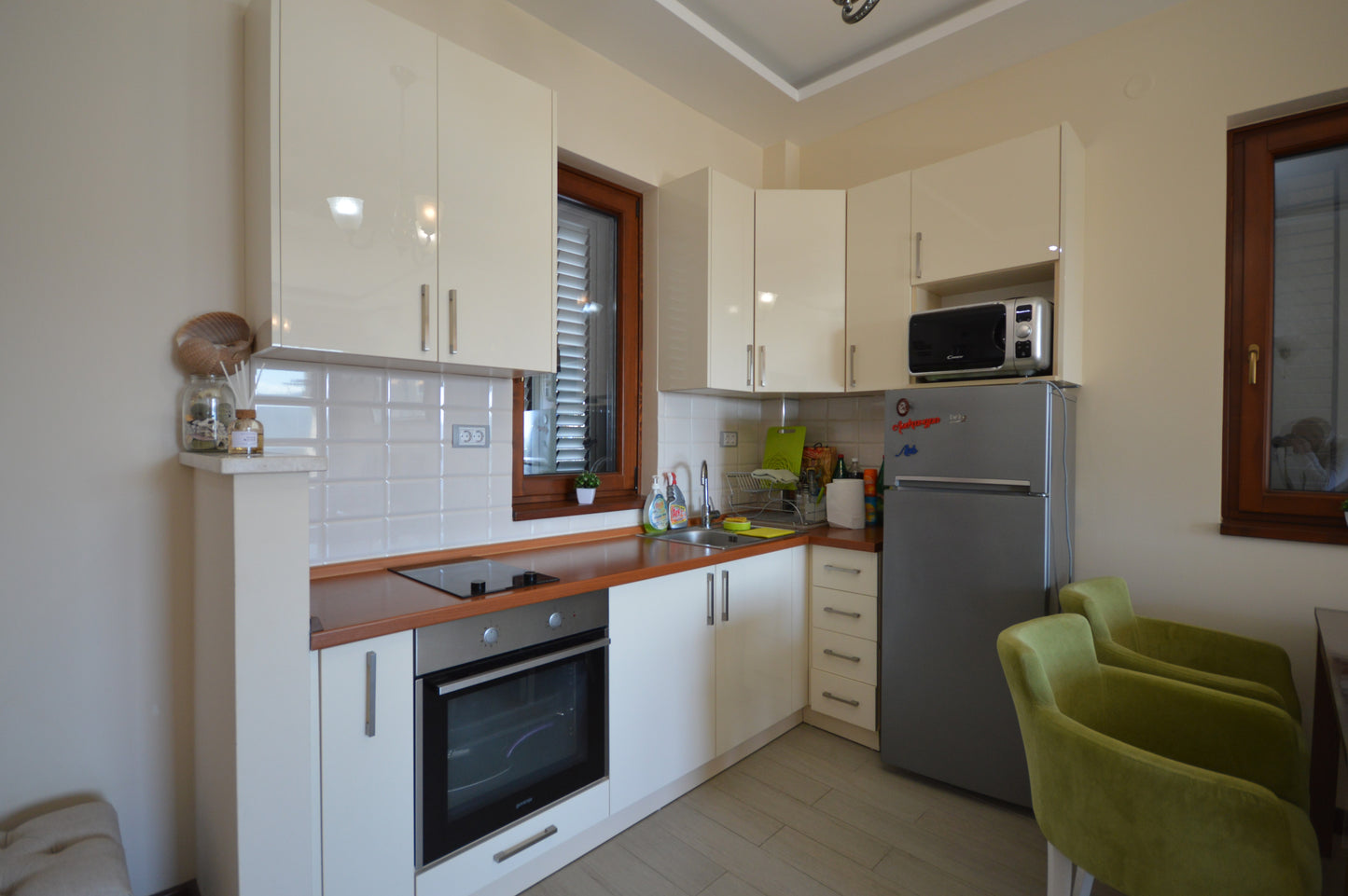 Front Line Apartment With Parking & Sea View In Meljine