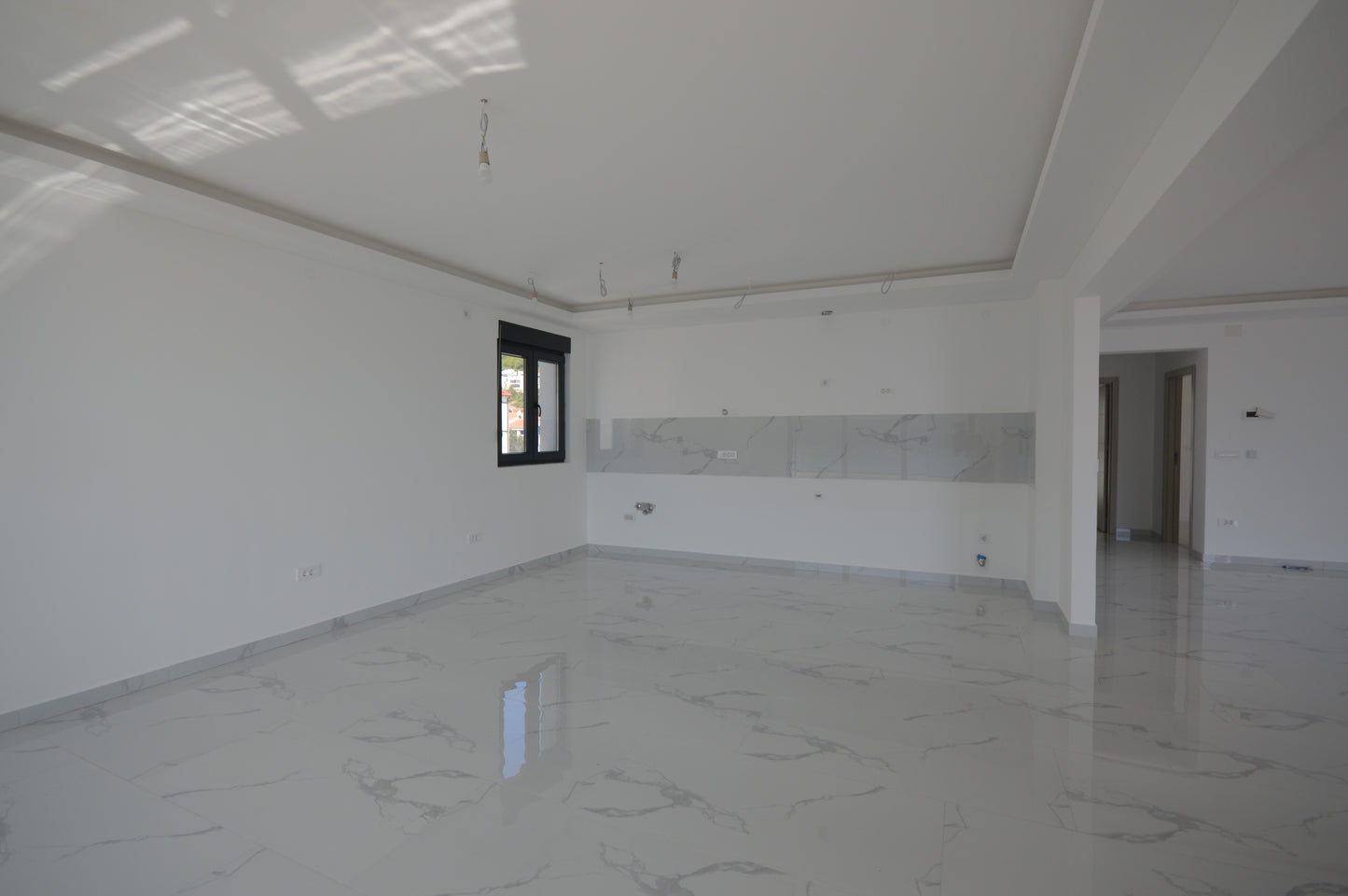 Large 2 Bedroom Apartment With 2 Parking Spaces In Djenovici