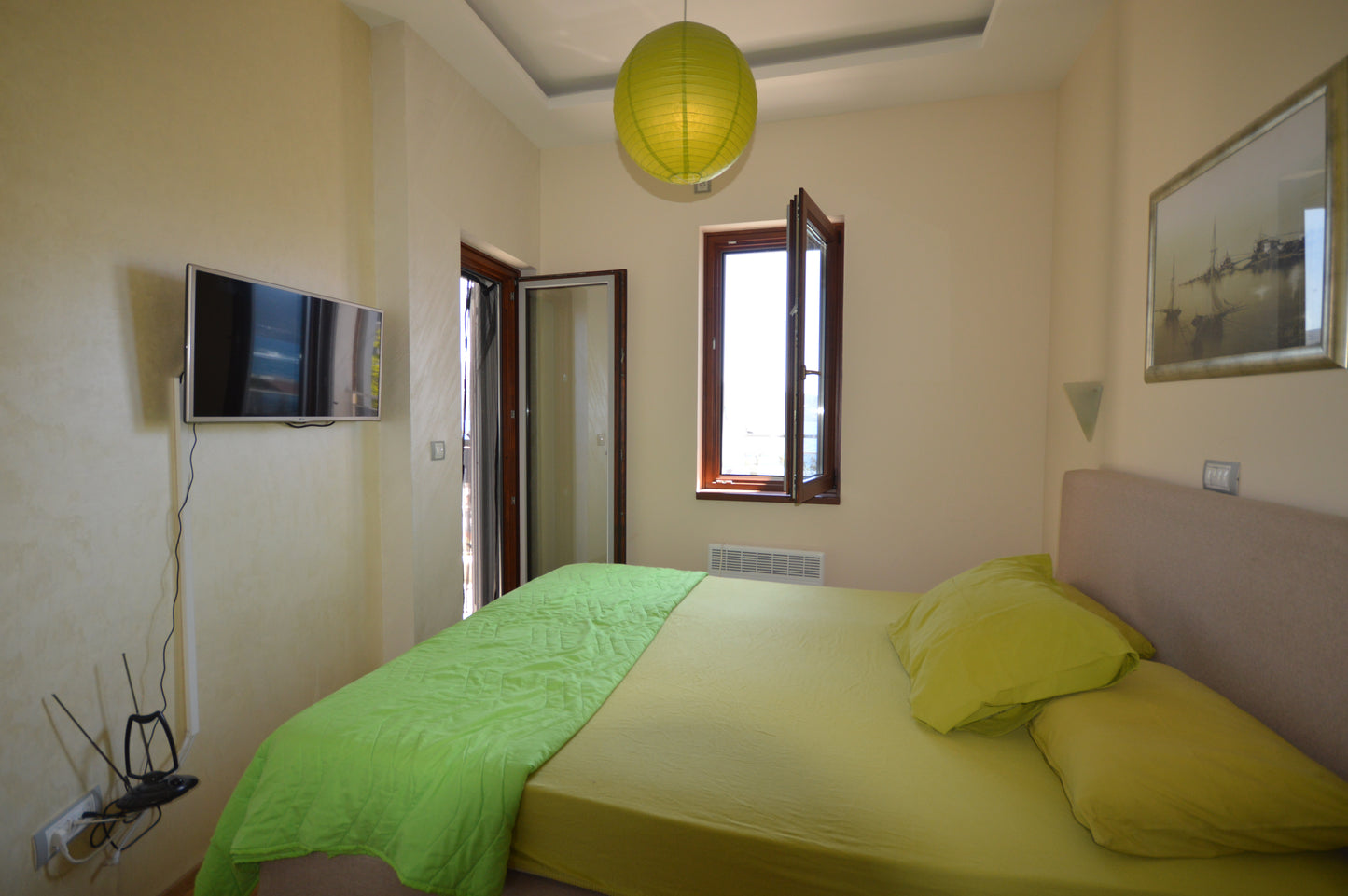 Front Line Apartment With Parking & Sea View In Meljine