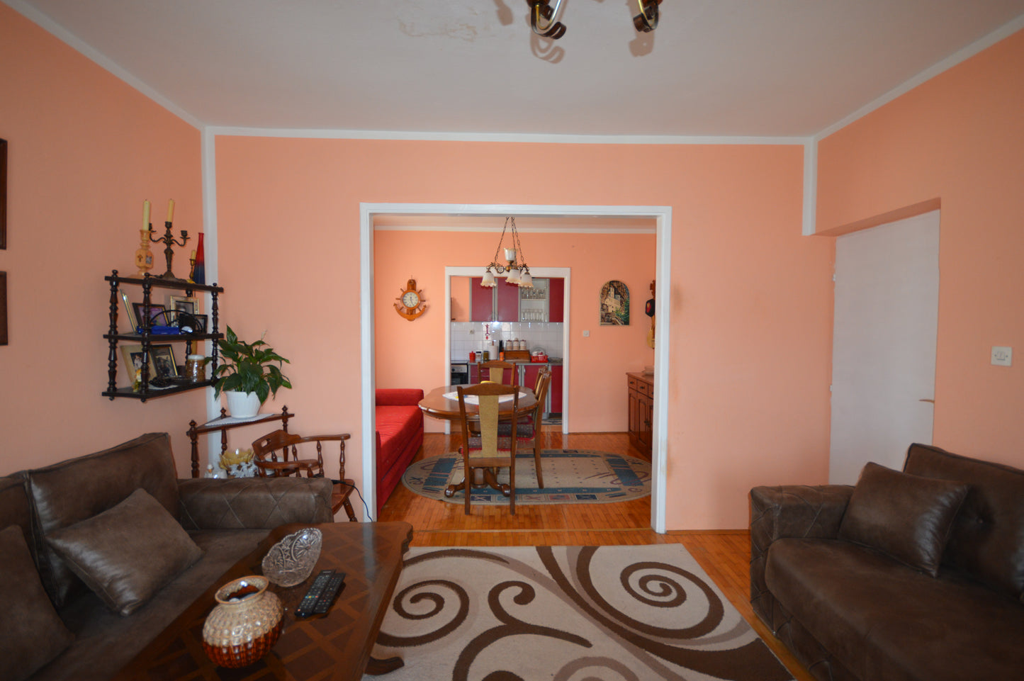 5 Bedroom House in Crveni Krst With Parking