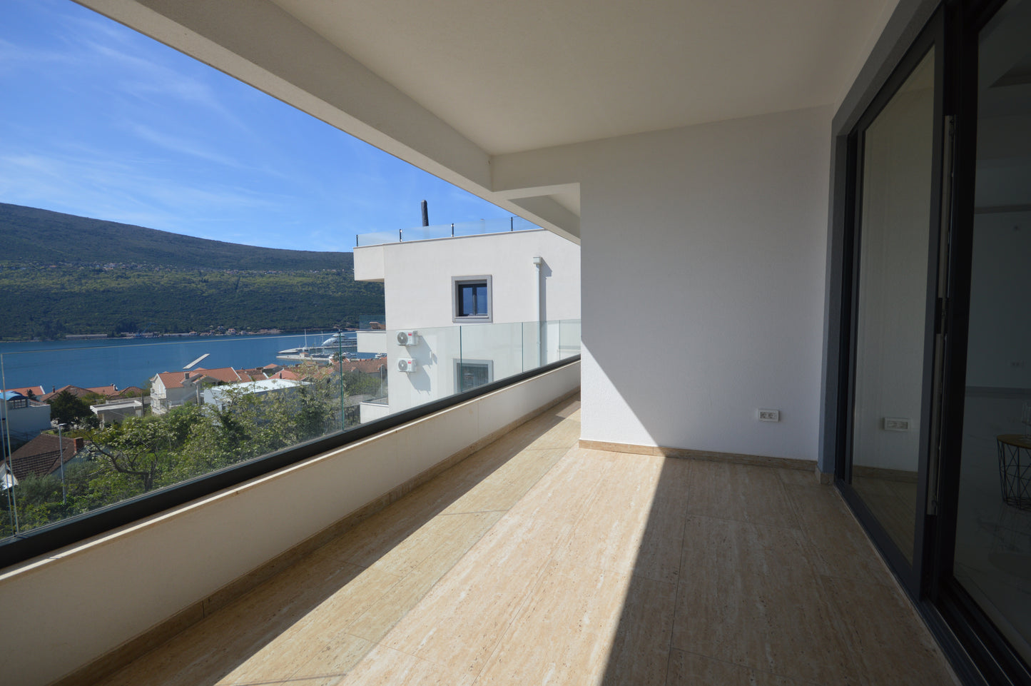 Large 2 Bedroom Apartment With 2 Parking Spaces In Djenovici