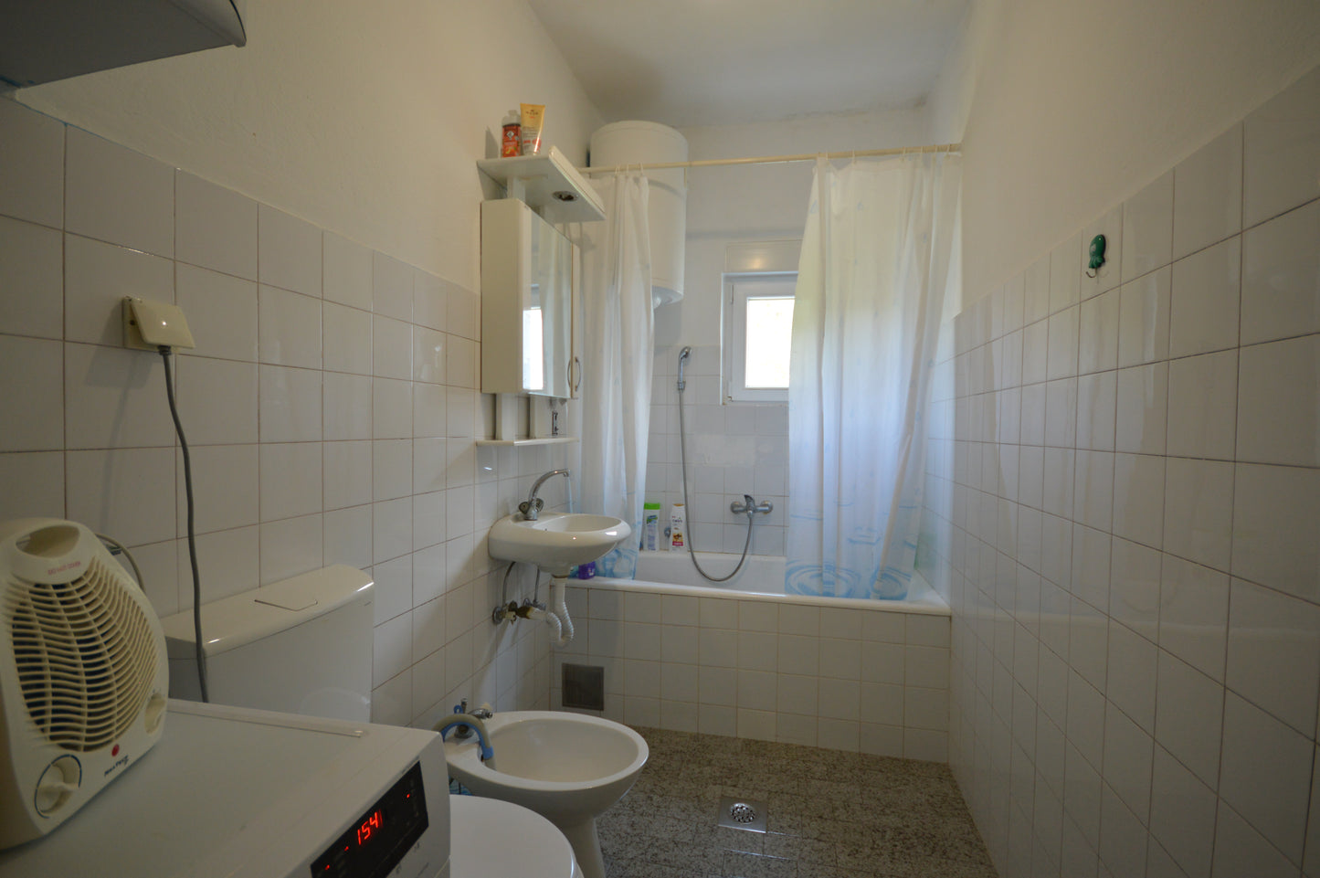5 Bedroom House in Crveni Krst With Parking