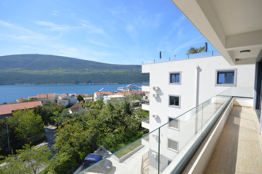 Large 2 Bedroom Apartment With 2 Parking Spaces In Djenovici