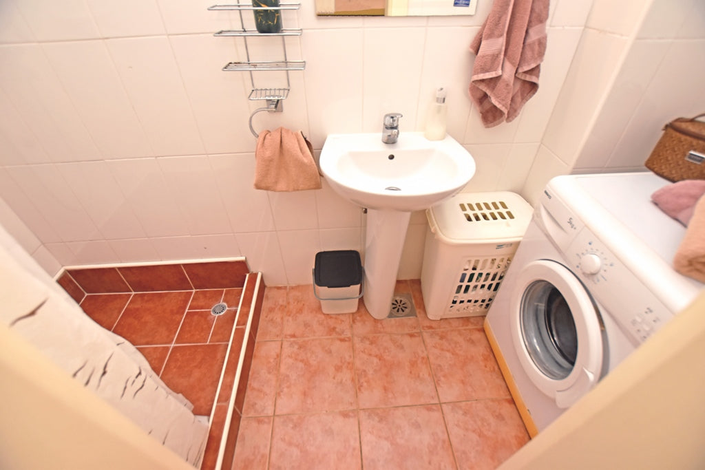 Charming Sea-View Apartment with Large Terrace In Herceg Novi