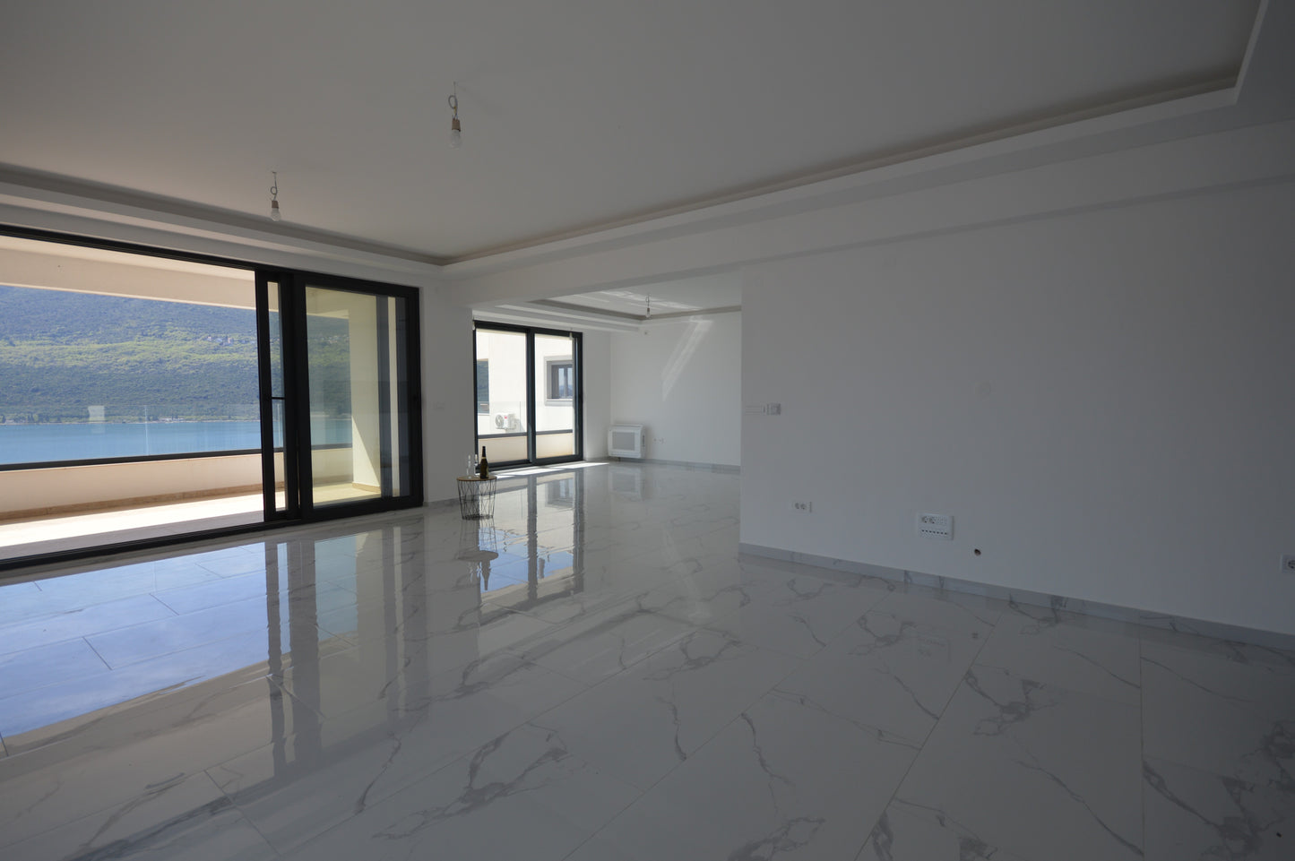 Large 2 Bedroom Apartment With 2 Parking Spaces In Djenovici