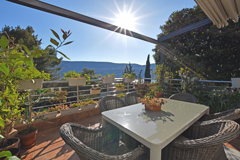 Charming Sea-View Apartment with Large Terrace In Herceg Novi