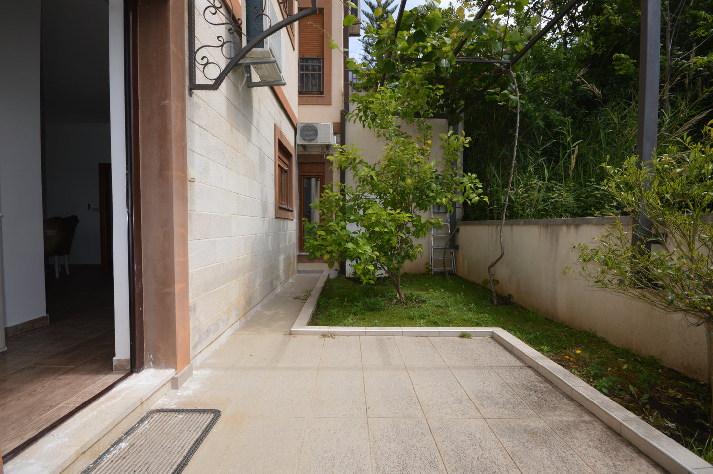 1 Bedroom Ground Floor Apartment in Zelenika With Sea View & Private Yard