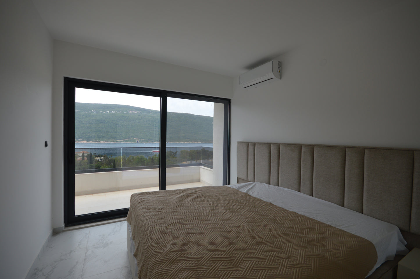 New 2 Bedroom Apartment In Kumbor 400m From The Sea With Parking