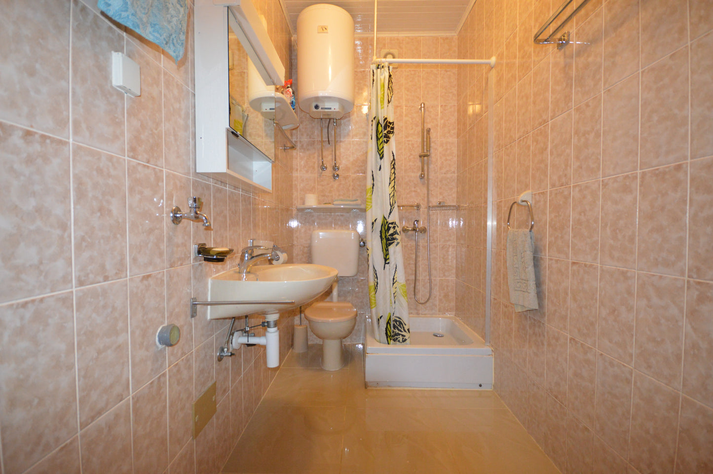 Spacious Apartment in Đenovići Just 500m From The Sea & Porto Novi
