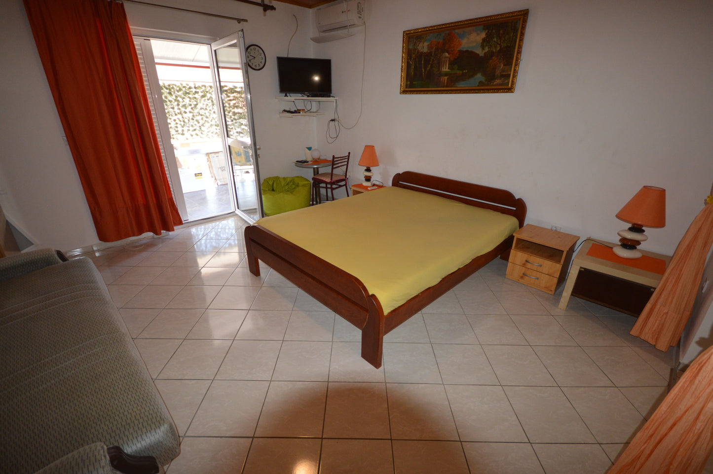 Spacious Apartment in Đenovići Just 500m From The Sea & Porto Novi