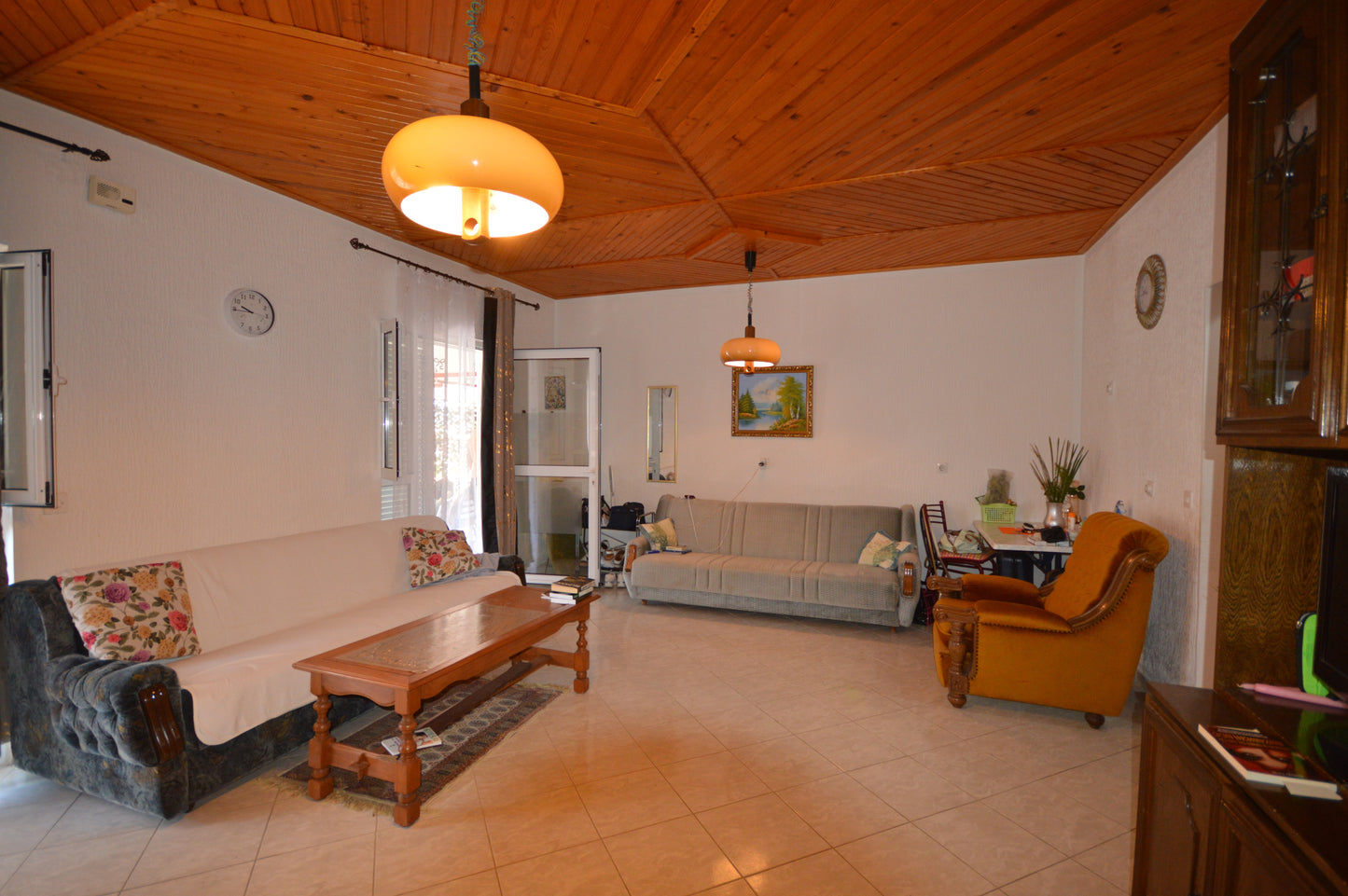 Spacious Apartment in Đenovići Just 500m From The Sea & Porto Novi