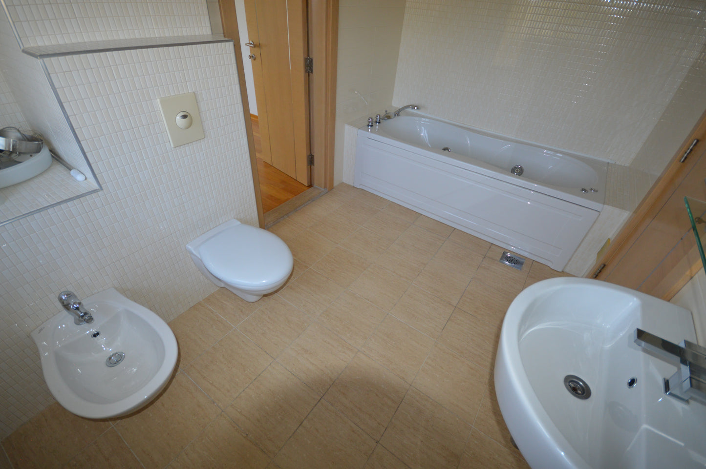 Modern 3 Bedroom Apartment in the Center of Igalo 50m from the Sea