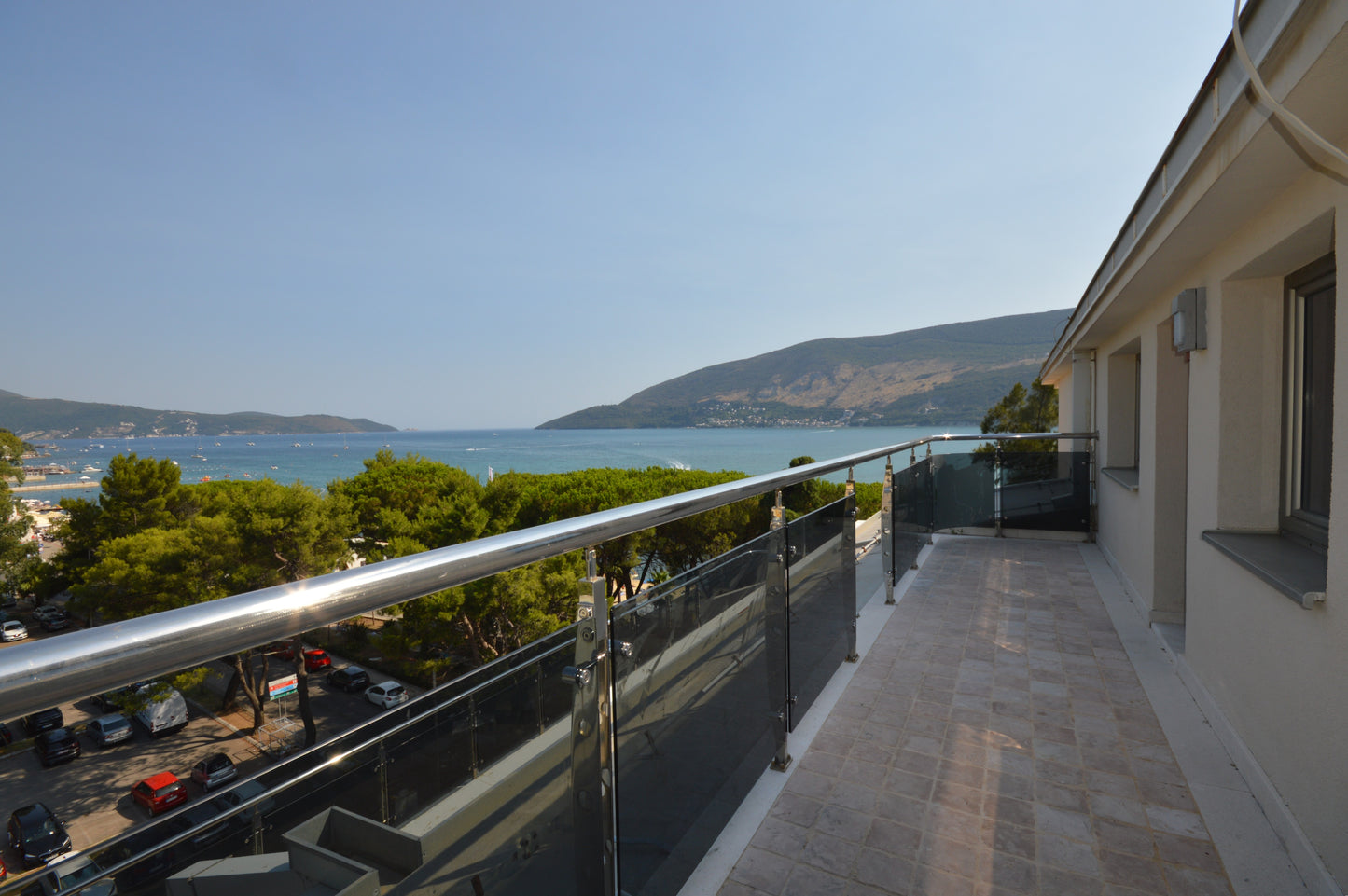 Modern 3 Bedroom Apartment in the Center of Igalo 50m from the Sea