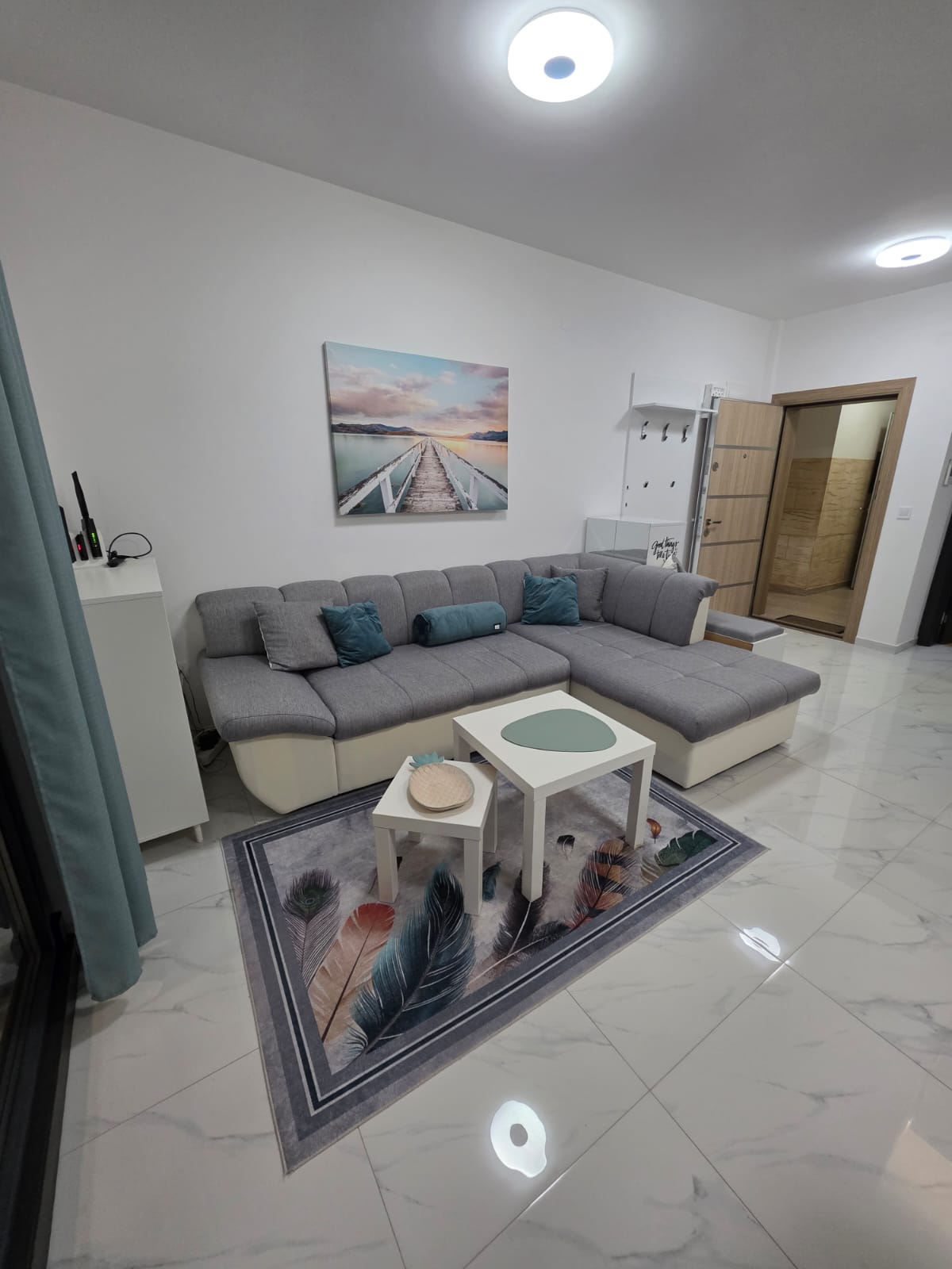 Modern 1 Bedroom Apartment With Large Terrace In Djenovici