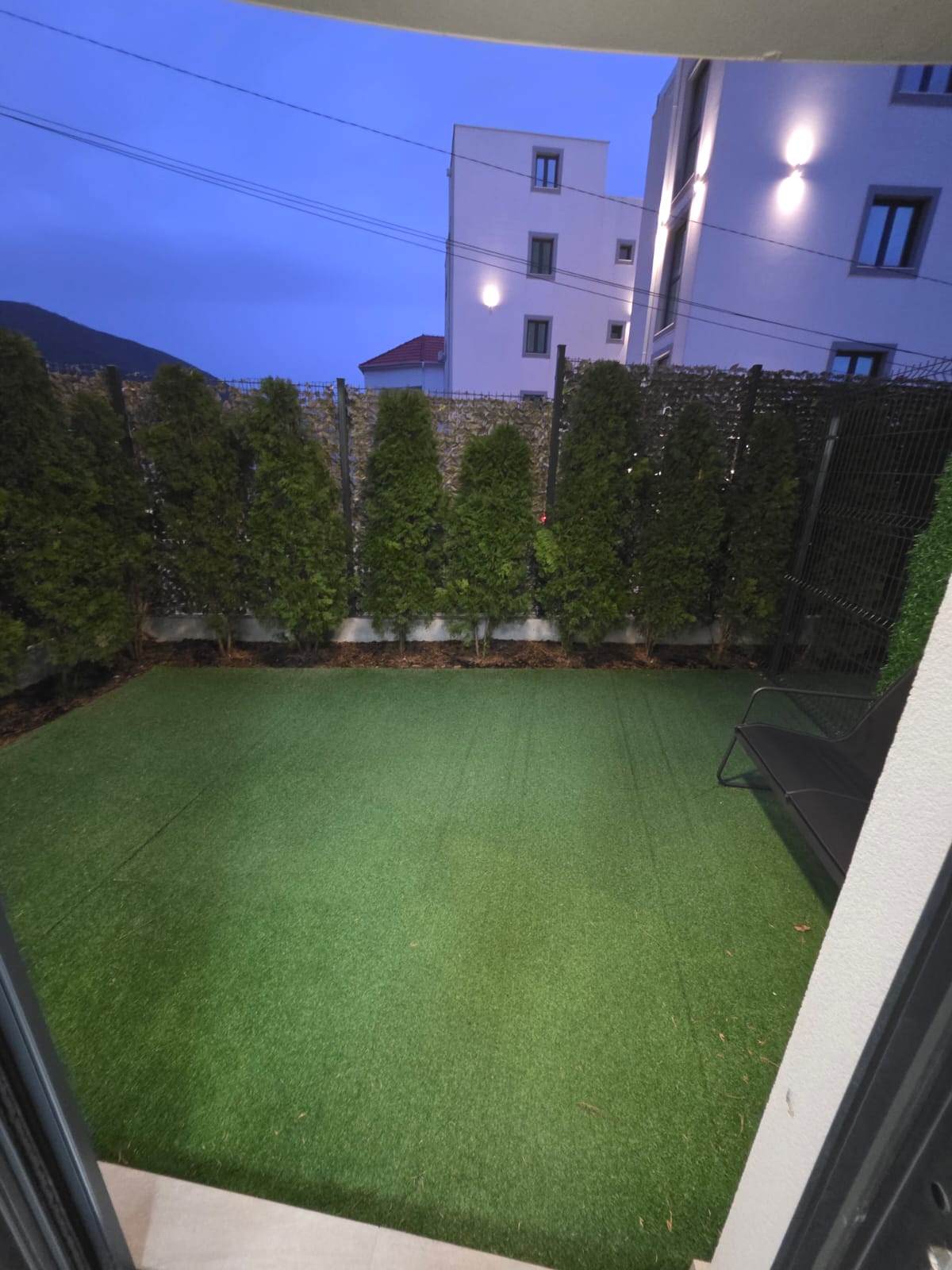 Modern 1 Bedroom Apartment With Large Terrace In Djenovici