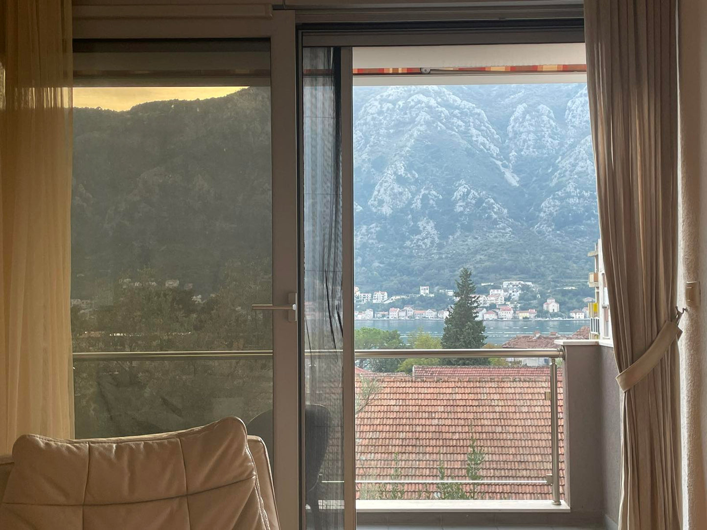 2 Bedroom Apartment With Sea View Near Kotor Old Town