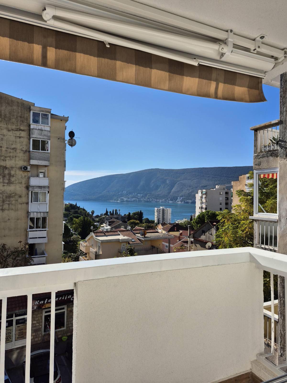 2 Bedroom Fully Renovated Apartment With Sea View In Topla