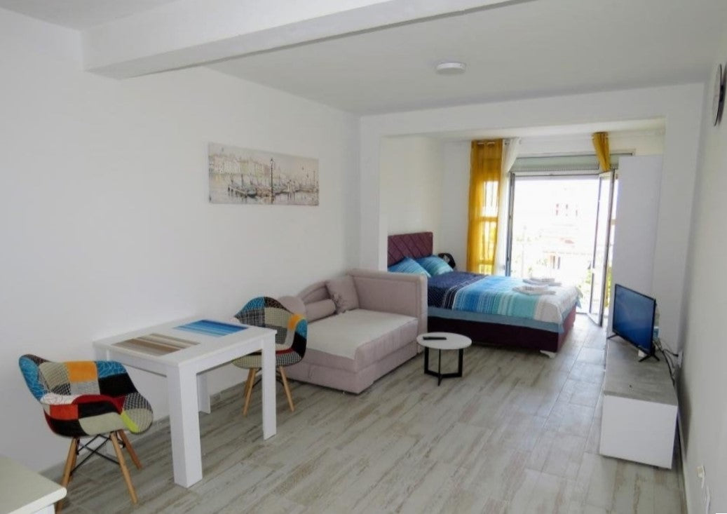 Studio Apartment In Bijela With Sea View