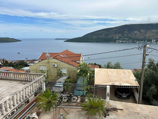 Large House In Herceg Novi With Sea View & Parking