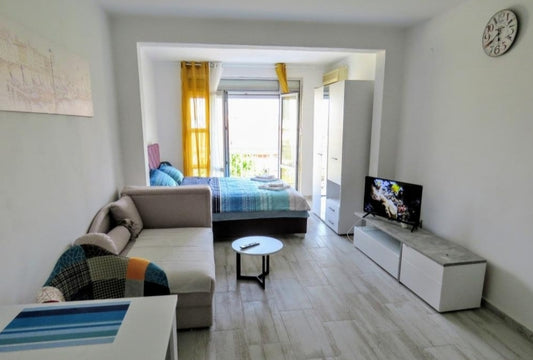 Studio Apartment In Bijela With Sea View