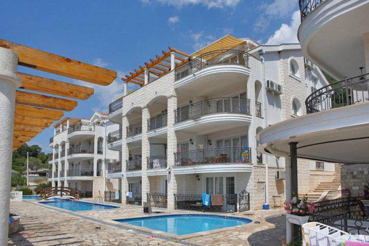 2 Bedroom Apartment In Complex With A Pool In Djenovici