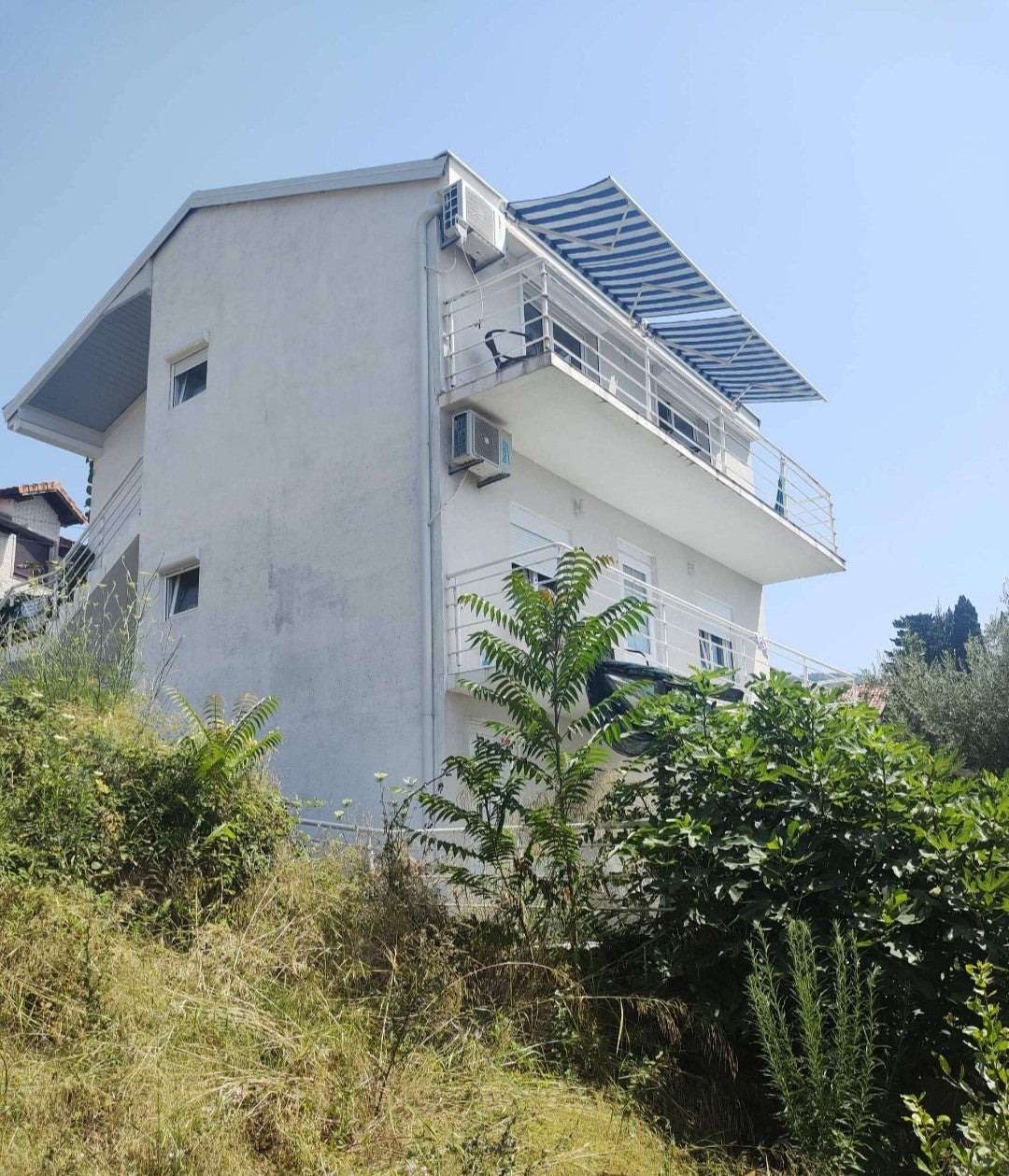 3 Storey House With Sea Views In Kamenari