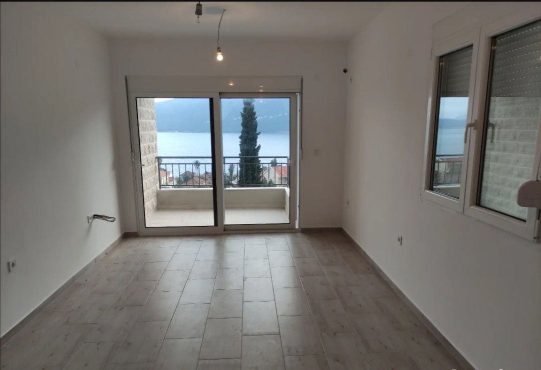 1 Bedroom Apartment With Sea View In Djenovici