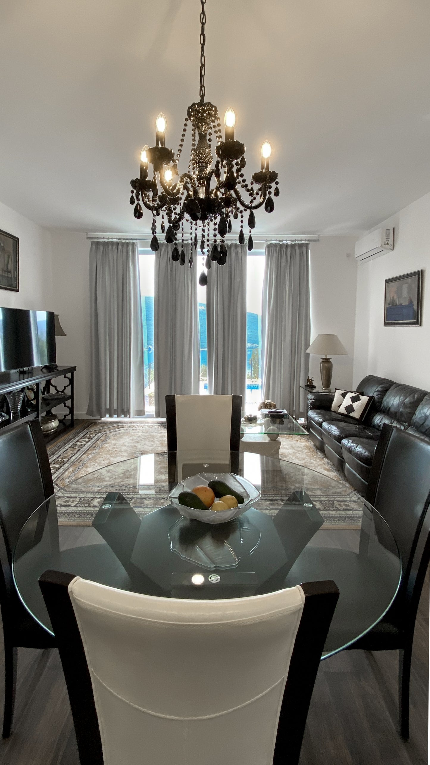 Luxury 4 Bedroom Villa With Pool & Sea View in Kumbor