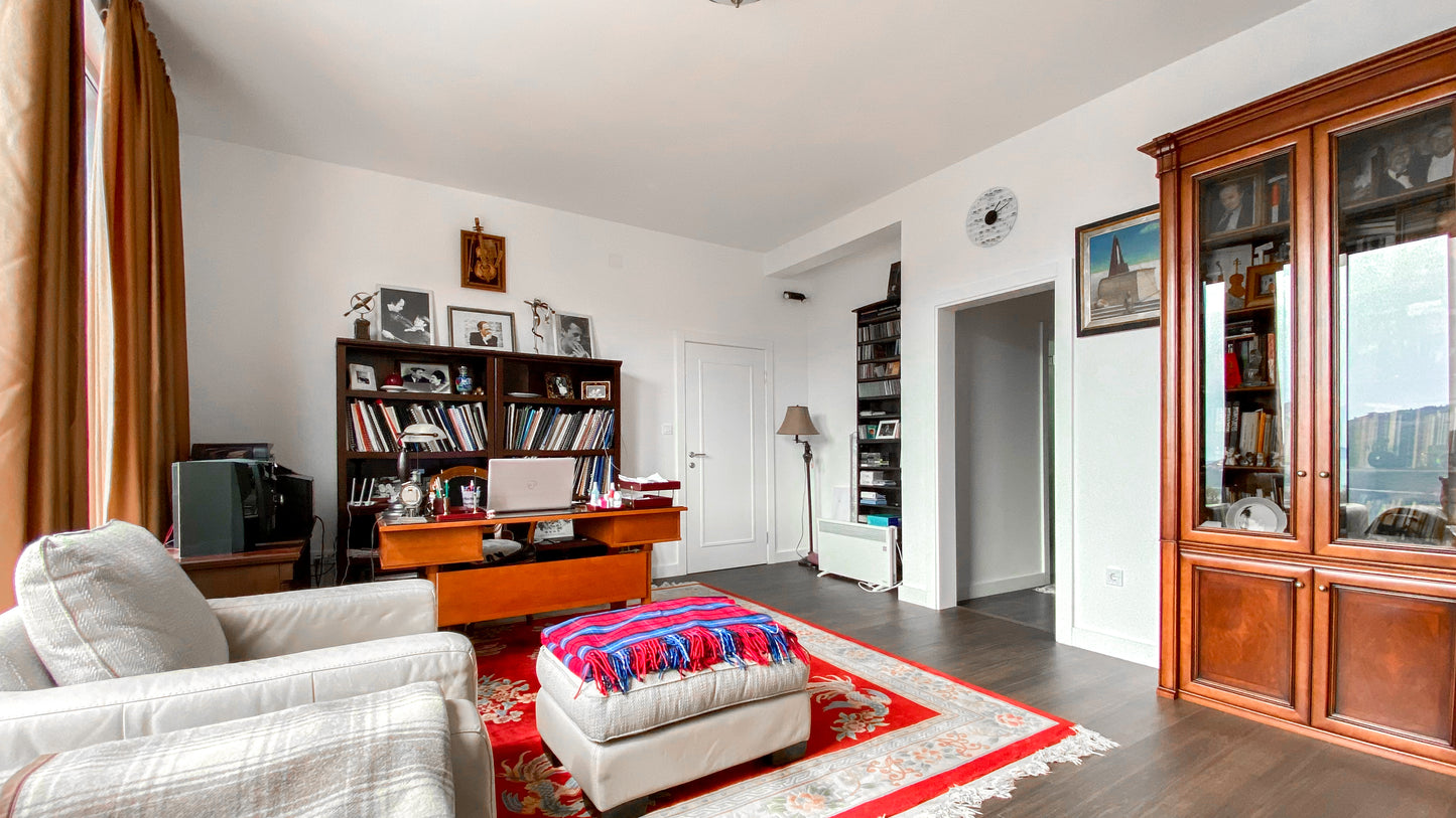 Luxury 4 Bedroom Villa With Pool & Sea View in Kumbor