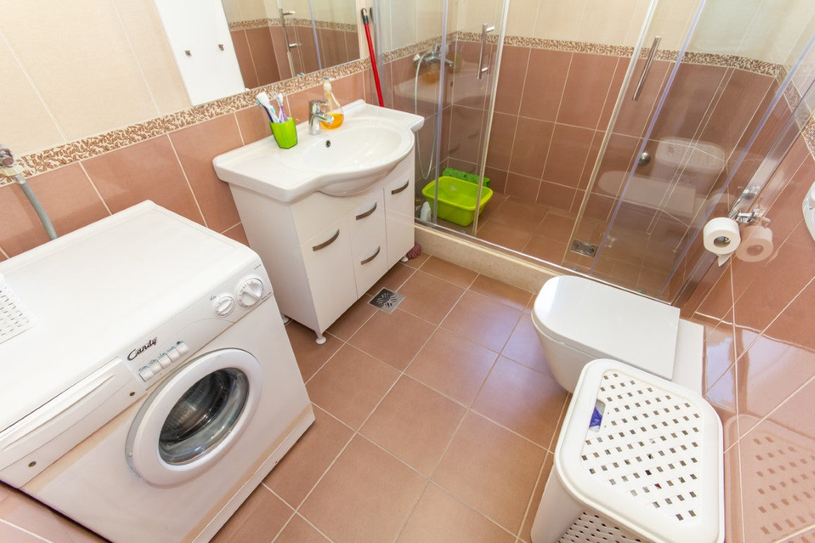 Large House With 3 Separate Apartments With Parking & Garden In Igalo
