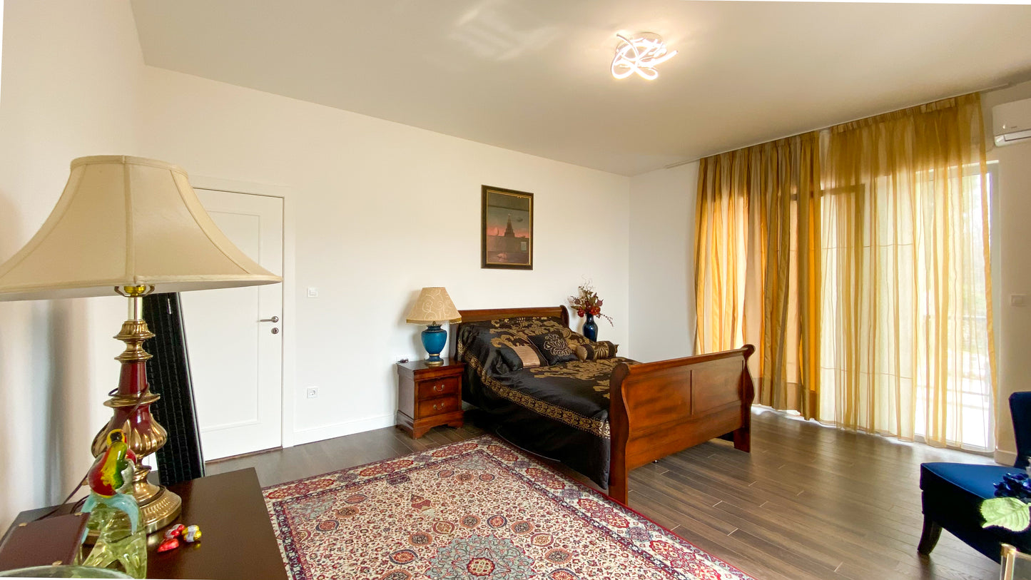 Luxury 4 Bedroom Villa With Pool & Sea View in Kumbor