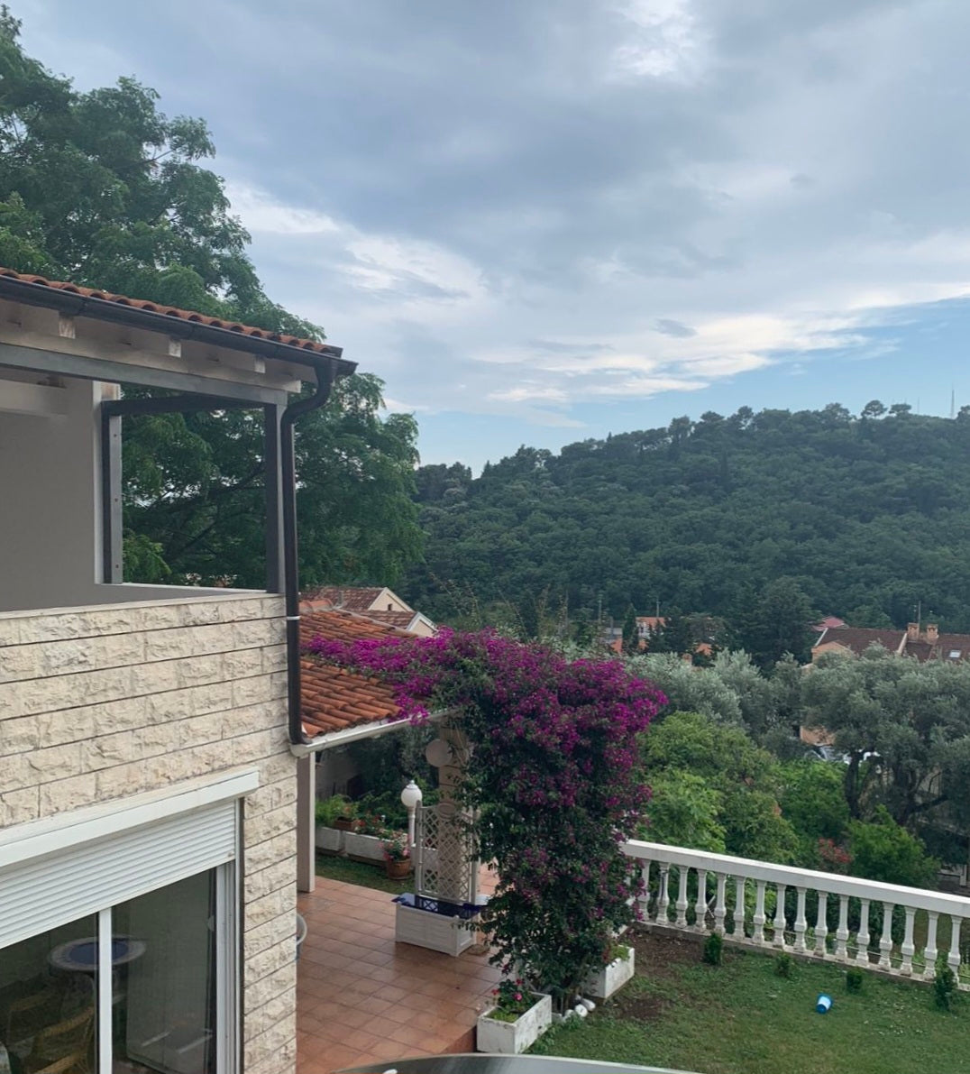 Sea View 2 Bedroom Apartment With Garden In Petrovac