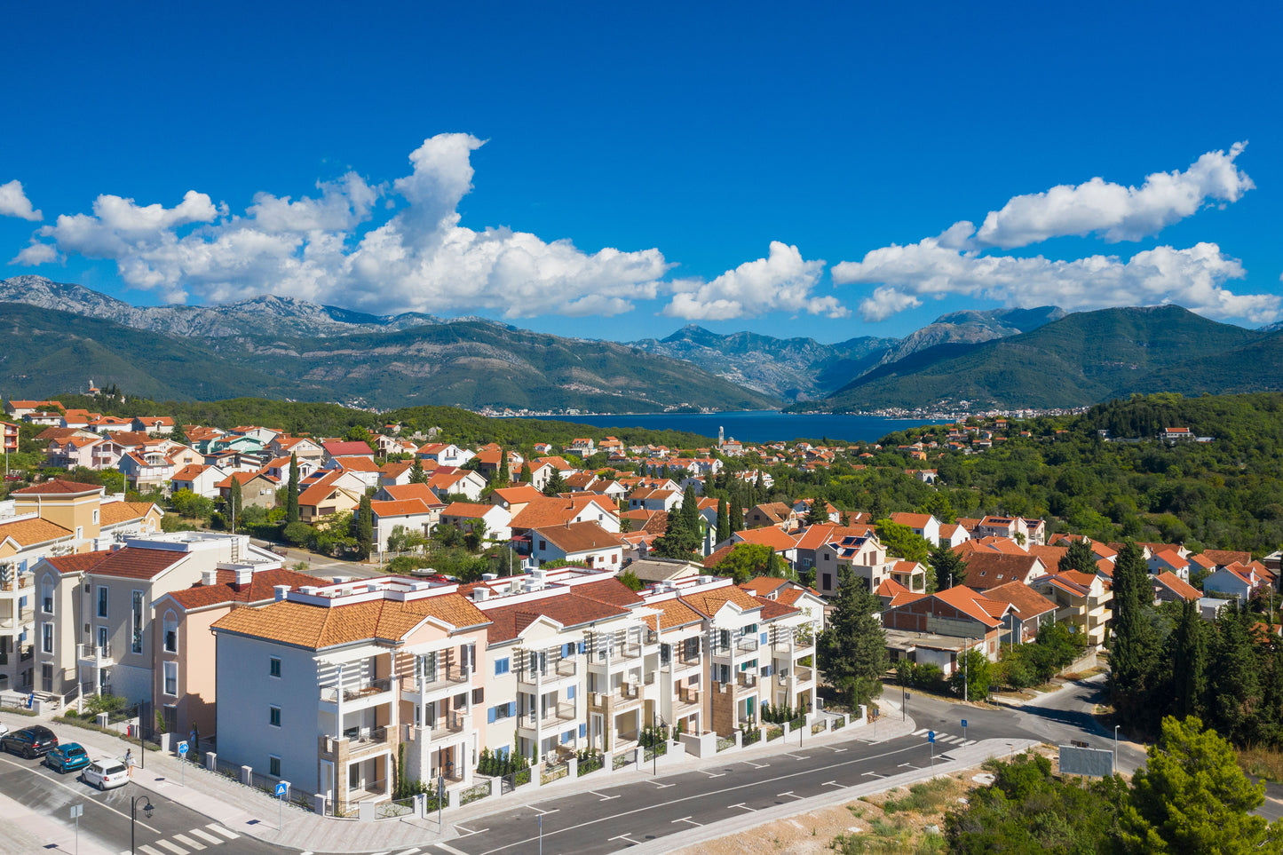 Centrale Apartments, Lustica Bay Development