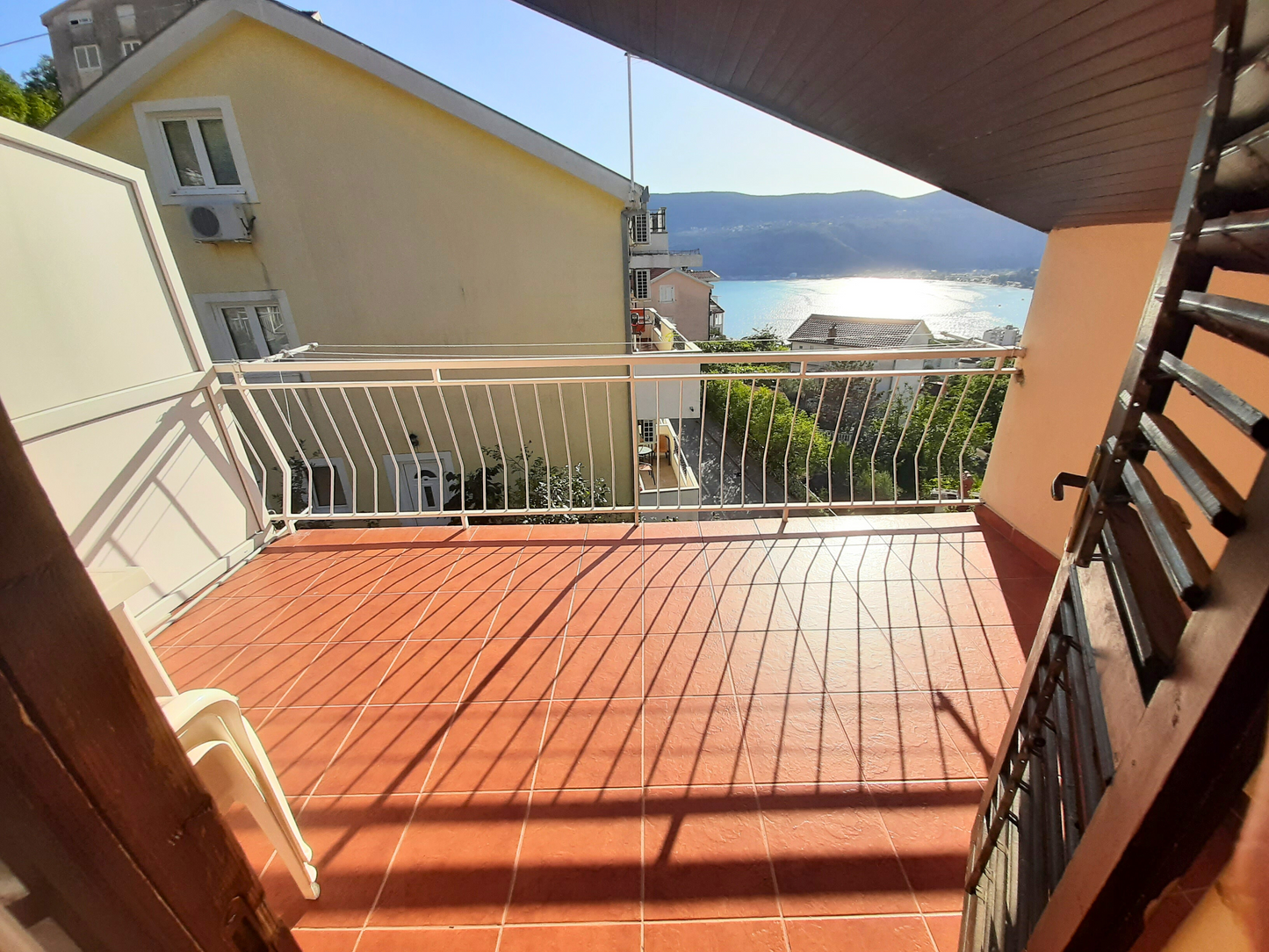 Spacious 3 Bedroom Apartment With Views Across The Bay In Heart Of Herceg Novi