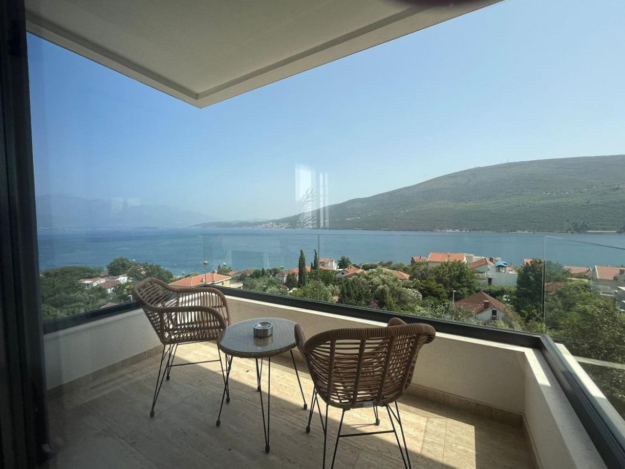 Luxury Penthouse in Djenovići With Private Rooftop Pool & Panoramic Sea View